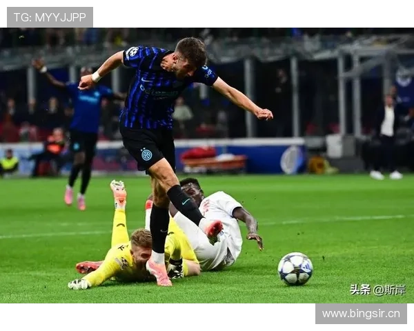 国米阵容老化风险开始显现,球队主力稳定性与长期竞争力面临考验 国米阵容老化风险开始显现,球队主力稳定性与长期竞争力面临考验