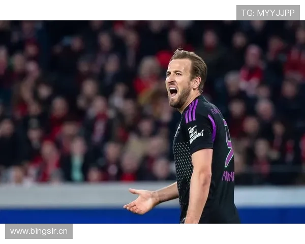 拜仁慕尼黑防守问题显现,站位与回防失衡对赛季走势形成制约