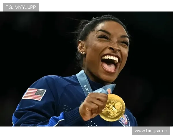 西蒙·拜尔斯训练一天吃五顿，冰箱里塞满牛排和蛋白粉