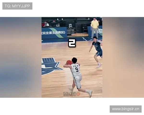 拉梅洛·鲍尔利用挡拆创造多点威胁，显著提升团队进攻效率